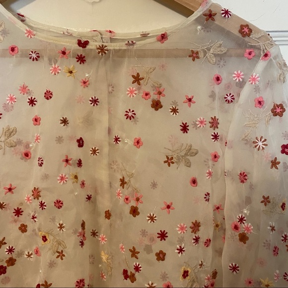 Sheer Cropped Floral Top- Size S/M - Picture 3 of 4
